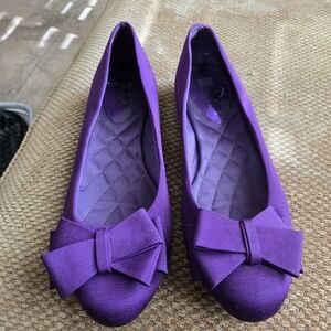 Coach and Four Sz 9.5 Vibrant Color Purple Slip-on Flats with Bow Fabric